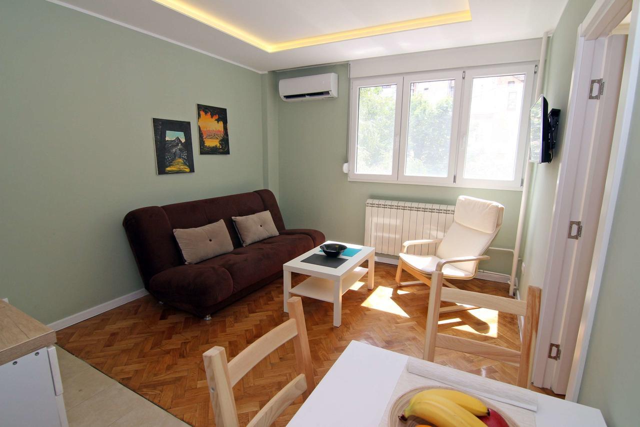 Apartmani 27 ベオグラード エクステリア 写真