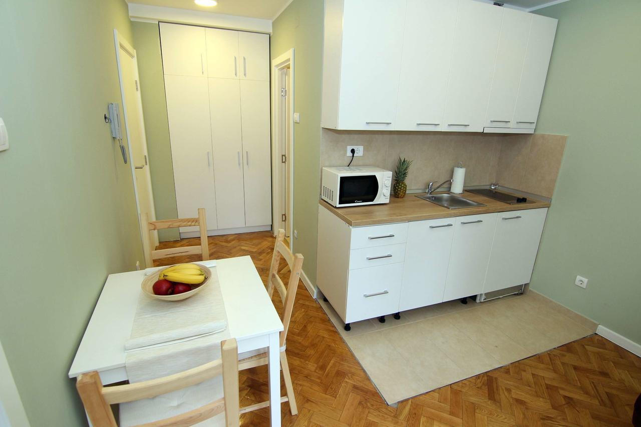 Apartmani 27 ベオグラード エクステリア 写真